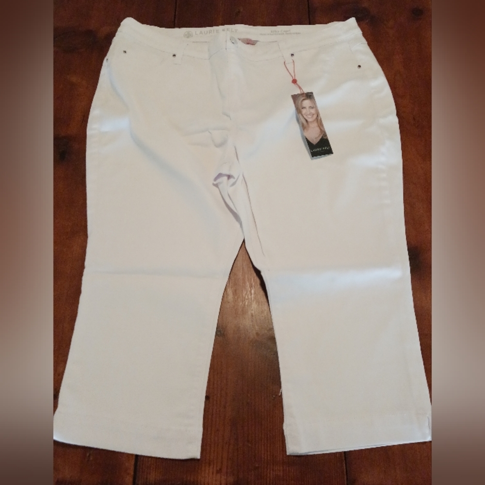 Laurie Felt Los Angeles Silky Capris jeans 1XP